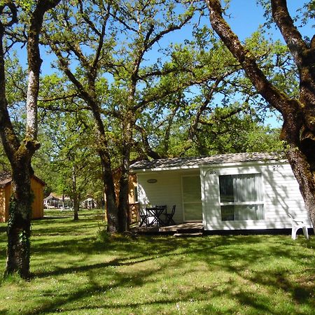 Camping Les Paillotes Payrac Eksteriør bilde